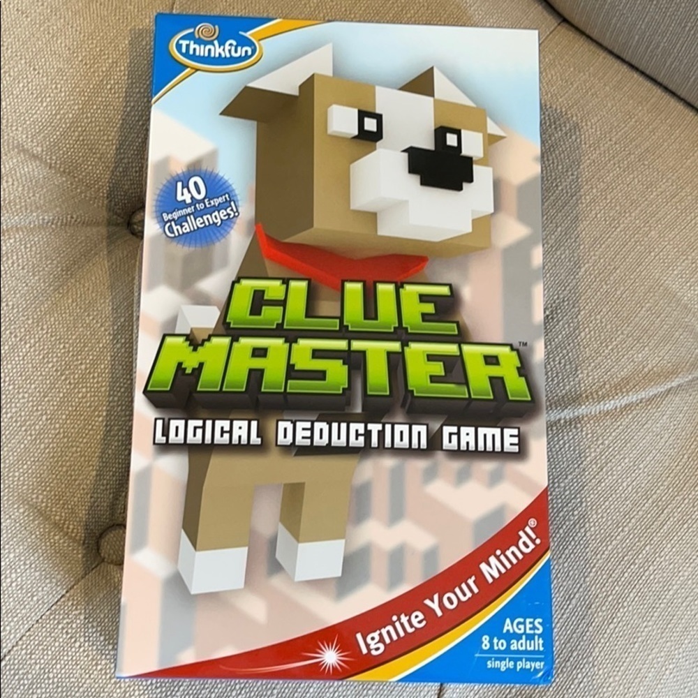 NWT Think Fun Clue Master Logical Deduction Game